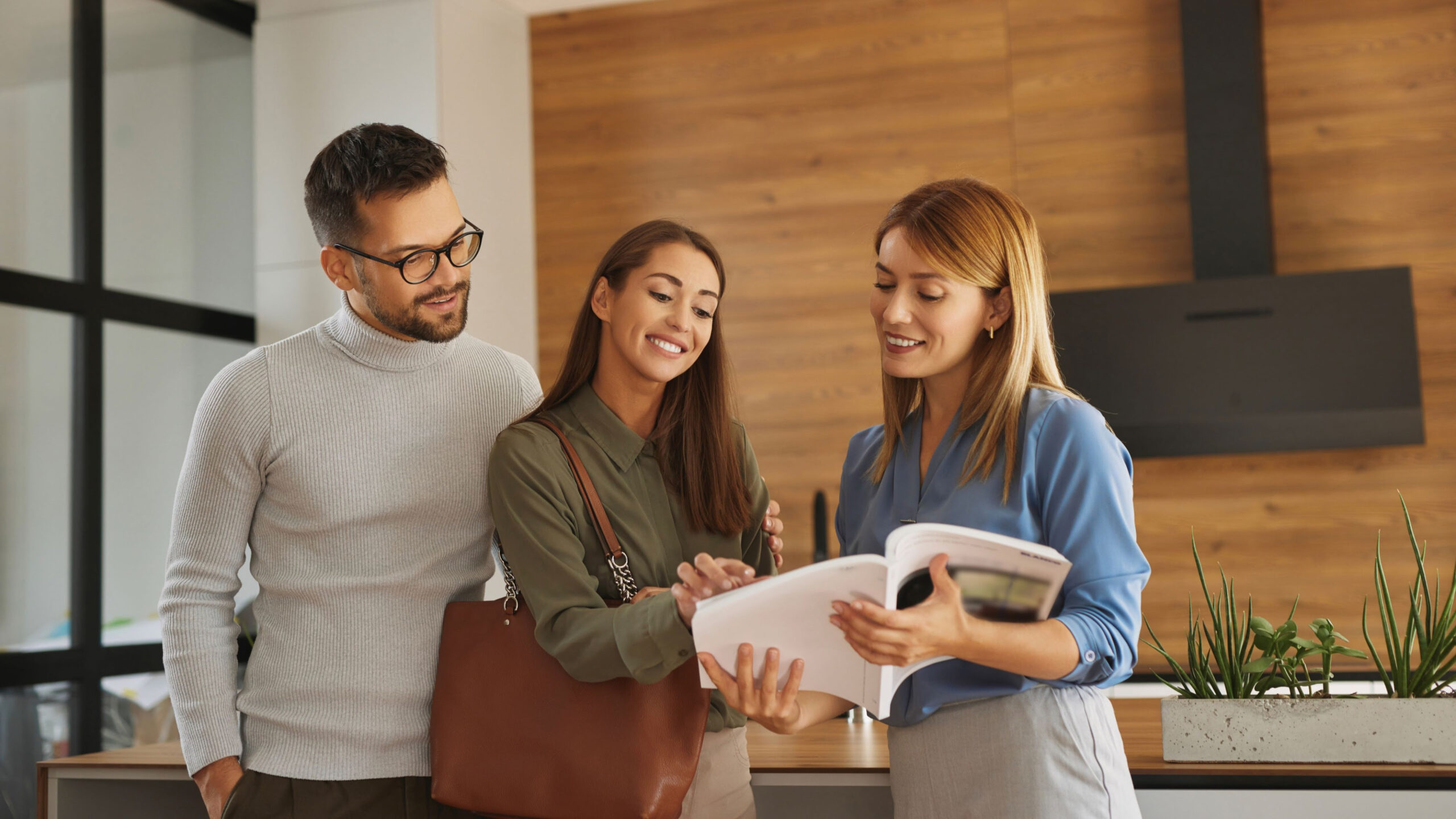 Half of sidelined homebuyers waiting for interest rate cuts to resume their purchase plans 